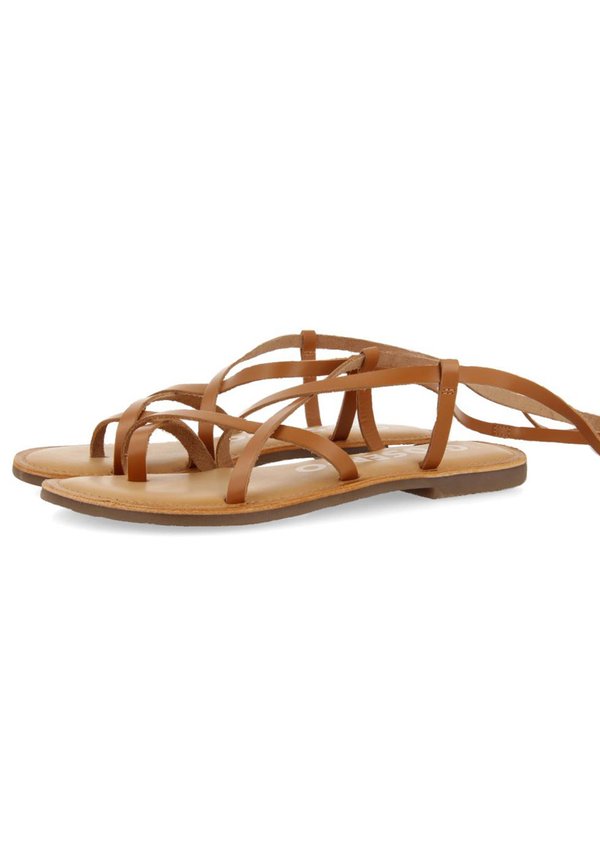LUSSAT - T-bar sandals - cuero3