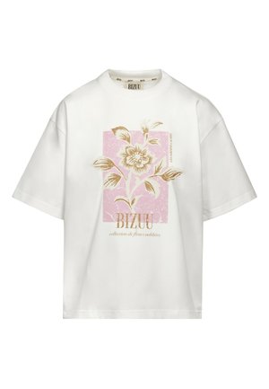 Witte T-shirt met korte mouwen, roze vierkant en goudkleurig bloemenpatroon, met "BIZUU" en Franse tekst onder de bloem.