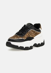 Guess BERRETT - Sneakers laag - leopard