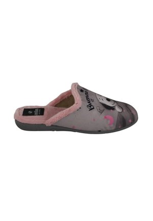 Zapatilla gris y rosa con forro suave, un panda caricatura, estrellas, luna y la palabra "Bucnati" impresa en la parte superior.
