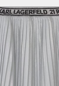 KARL LAGERFELD KIDS Gonna a campana - silver-coloured