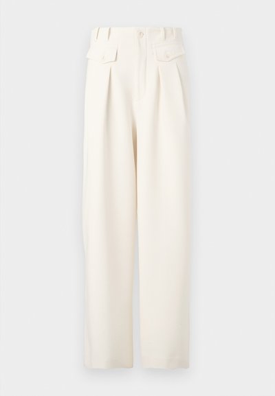Εκρού παντελόνια φαρδιάς γραμμής με πιέτες, σχεδιασμένα με ψηλή μέση, διπλές μπροστινές τσέπες και απαλό, υφασμάτινο ύφασμα με υφή.