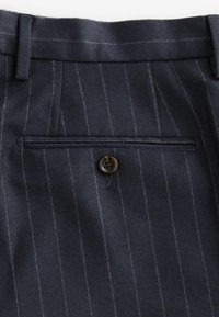 Thumbnail Image 3