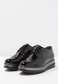 Tamaris Stringate - black