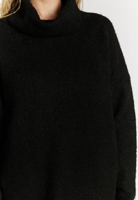 usha Sweter