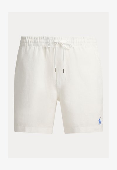 Λινά λευκά σορτς με ελαστική μέση και κορδόνι, με μικρό μπλε κεντητό λογότυπο στο κάτω δεξιό μέρος.