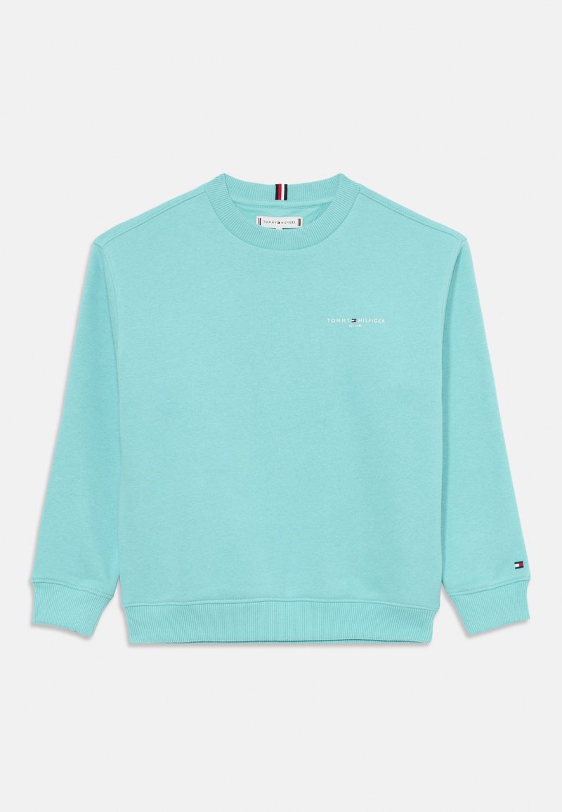 Lyseblå crewneck sweatshirt med ribbede manchetter og kant, lille Tommy Hilfiger-logo på brystet og mansjetten.
