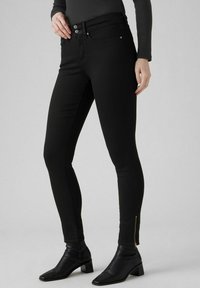 Levi's® ZIP HEM CAMP  - Vaqueros pitillo - soft black