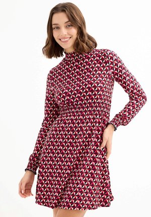 MINI DE VUELO ESTAMPADO GEOMÉTRICO - Vestido informal - rojo