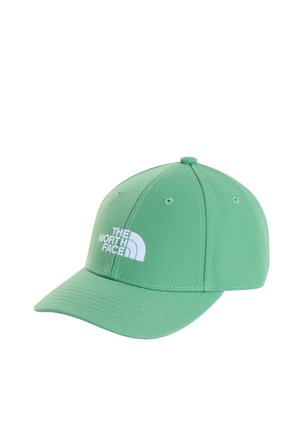 Jasnozielona czapka z daszkiem z białym logo "THE NORTH FACE" z przodu, z przeszywanymi panelami i otworami wentylacyjnymi.