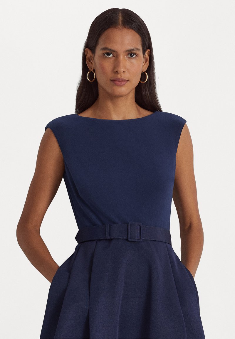 Lauren Ralph Lauren BELTED FAILLE JERSEY COCKTAIL DRESS - Koktajl obleka/za zabavo - refined navy