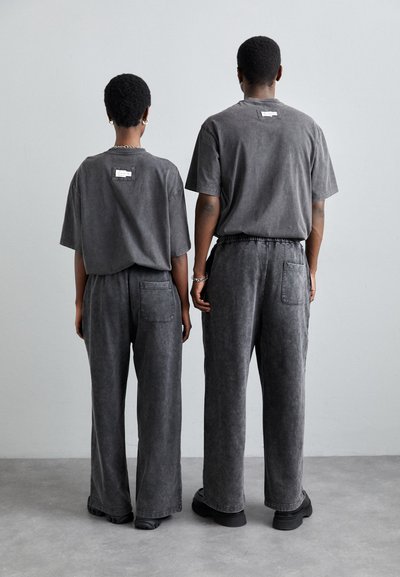 Feng Chen Wang SEAMING UNISEX - Tréningruha alsók - gray