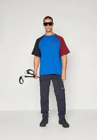 Berghaus STORM TEE - Apdrukāts T-krekls - turkish sea/syrah/jet black
