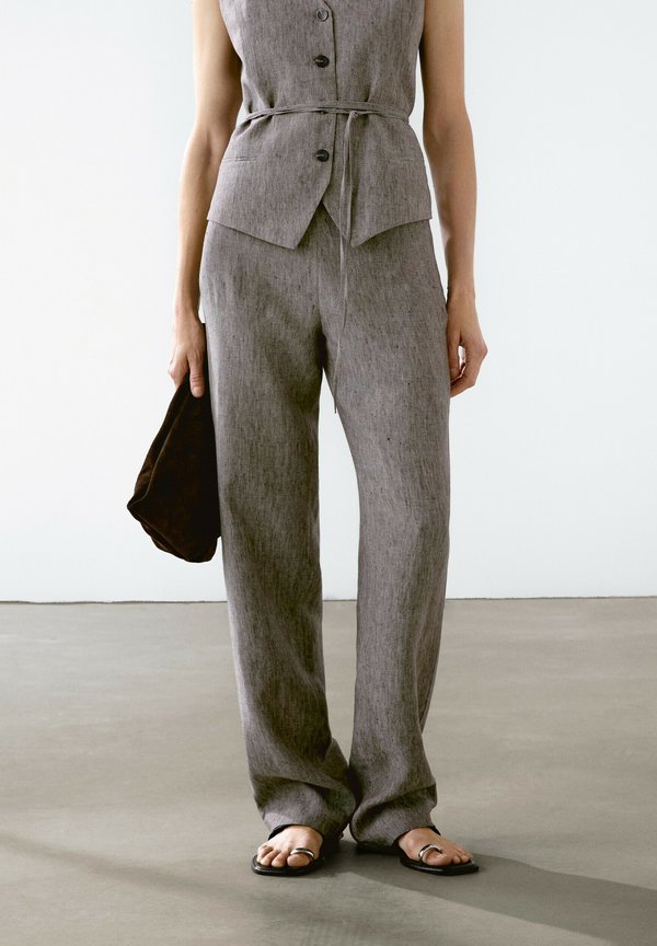 MID-RISE - Trousers