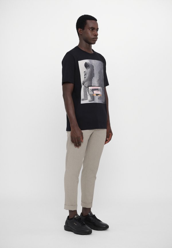 ASTRONAUT - Print T-shirt3