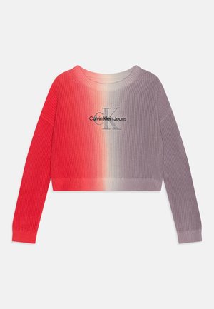Langärmliger Strickpullover mit Farbverlauf von Rot zu Lila und dem "Calvin Klein Jeans"-Logo mittig auf der Brust.