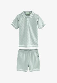 Sélectionné, sage green