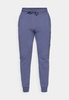 CENTRE TAPERED POCKET PANTS - Tréningruha alsók - nightshadow blue