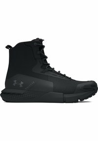 Melnas sporta botas ar teksturētu auduma augšdaļu, auklu aizdari, gumijas zoli un pastiprinātu papēdi. Sānos ir redzams "VALSETZ" zīmols.