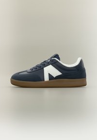 Избран, navy