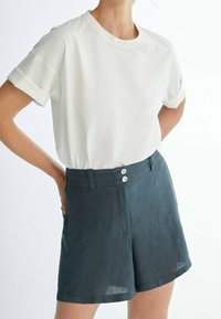 Massimo Dutti Shortsit - dark grey