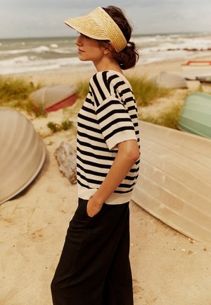 PRINSIKA - Cap - natural raw