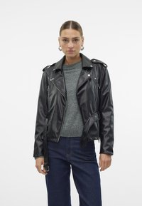Vero Moda VMDEMIFIE SHORT COATED JACKET - Dirbtinės odos striukė - black