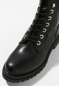 COX TREND-STIEFELETTE SCHNÜR-BOOTS - Lace-up ankle boots - schwarz