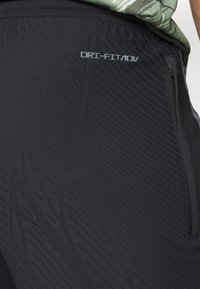 Nike Performance Pantaloncini sportivi - black