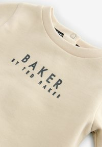 Baker by Ted Baker Buksedragter - stone