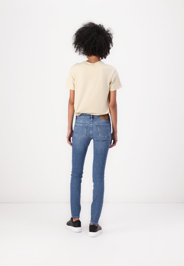 MID RISE SKINNY - Jeans Skinny Fit - denim medium3