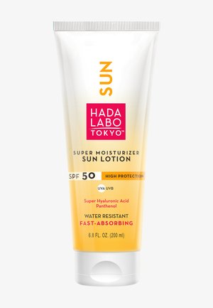 Lotion solaire super hydratante Hada Labo Tokyo SPF 50 avec acide hyaluronique, panthénol, résistante à l'eau et à absorption rapide, tube de 200 ml.