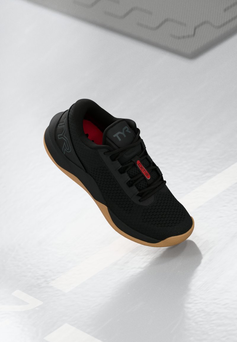 TYR CXT2 - Treeningjalatsid - black
