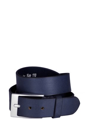 Marine leren riem met een zilveren metalen gesp, maat 110, met een gladde textuur en meerdere gaatjes voor aanpassing.