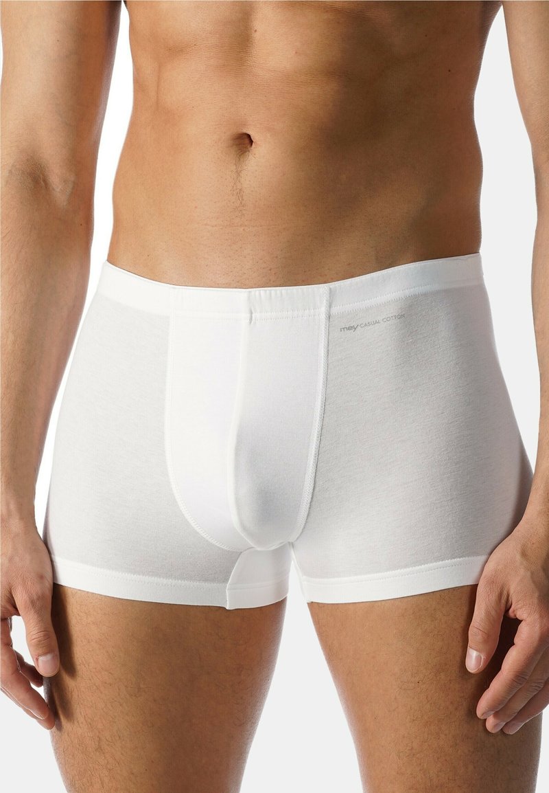 Boxer briefs bianchi per uomo realizzati in cotone, con un design aderente, texture morbida e un girovita liscio con dettagli di cucitura minimali.