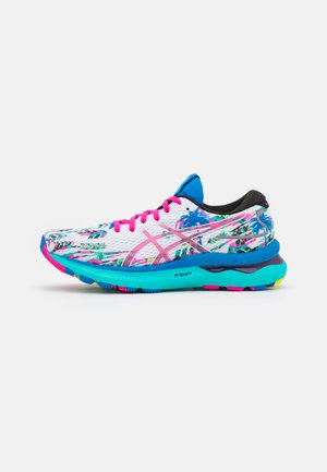 GEL NIMBUS 24 COLOR INJECTION - Nøytrale løpesko - white/pink glow