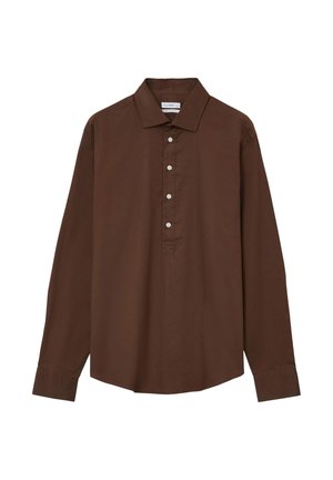 Chemise à manches longues marron avec un col étalé et quatre boutons blancs sur la patte de boutonnage.