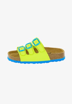 Neon-gelbe Rutschsandale mit drei verstellbaren Riemen, blauen Schnallen und einem Korkfußbett, ausgestattet mit einer blauen Gummisohle und strukturiertem Finish.