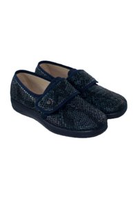 Zapatos azul oscuro con parte superior texturizada de patrón de reptil. Cierre de tira de Velcro. Suela de perfil bajo y forro interior suave para mayor comodidad.