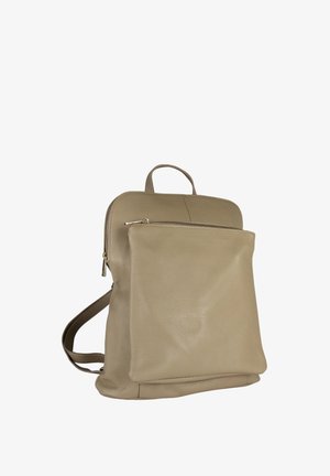 Beige leren rugzak met een gestructureerd oppervlak, rechthoekige vorm, bovenhandgreep, verstelbare schouderbanden en een ritsvak aan de voorkant.