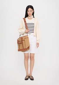 Vanessa Bruno CABAS MULTIPOCH - Shopping Bag - capuccino