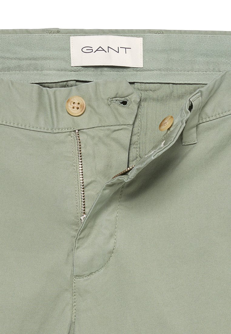 SLIM FIT