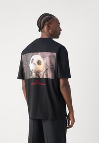 HUGO DIJACK - T-shirt med print - black