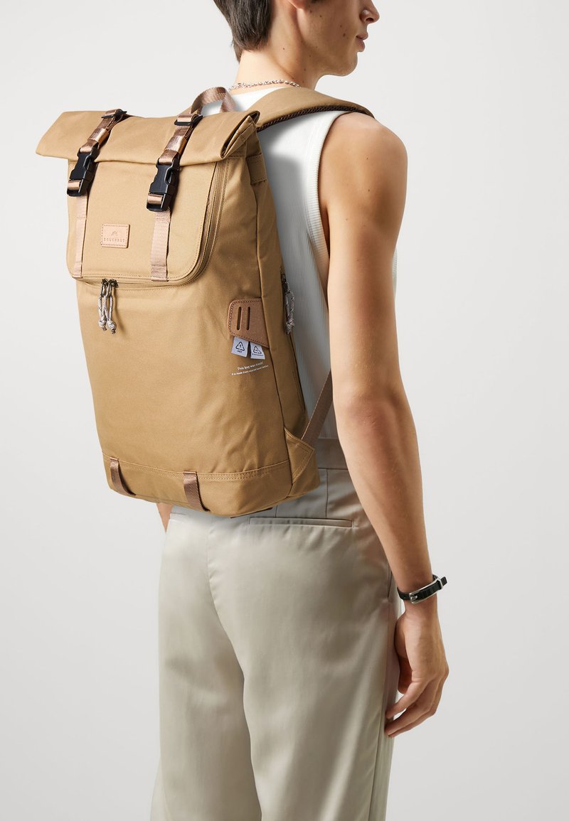 Doughnut CHRISTOPHER REBORN BACKPACK UNISEX Rucksack camel/beige