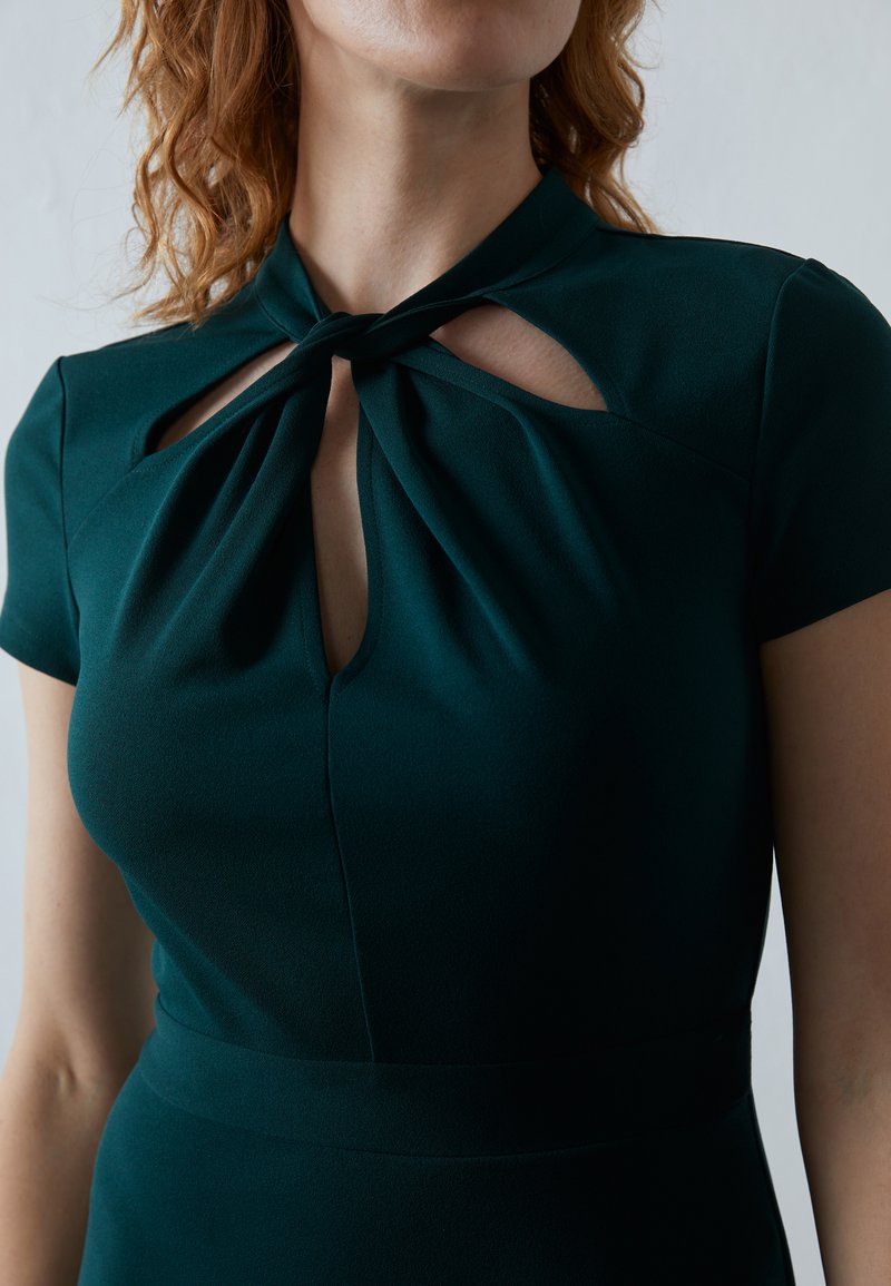 green emerald velvet dress Estella Velvet Shift Dress-Emerald Night main image 1