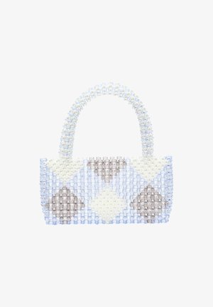 Helmikoristeilla varustettu laukkua, jossa on jämäkkä suorakulmainen muoto. Sen pinnassa on vuorotellen vaaleansinisiä, kermaisia ja ruskeita timantti-kuvioita sekä helmikahva.