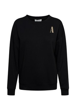 Zwarte sweatshirt gemaakt van zachte stof, met een ronde hals, lange mouwen en een beige letter "A" accent op de voorkant.
