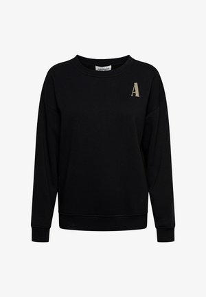 Zwarte sweatshirt gemaakt van zachte stof, met een ronde hals, lange mouwen en een beige letter "A" accent op de voorkant.