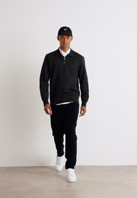 Tommy Hilfiger ESSENTIAL ZIP UNISEX - Melegítőfelső - black