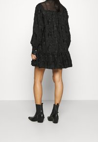 Custommade Denní šaty - black